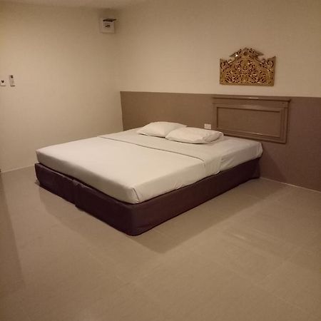 Tongpoon Hotel Бангкок Екстер'єр фото
