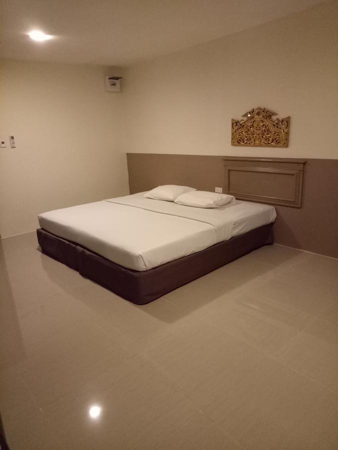 Tongpoon Hotel Бангкок Екстер'єр фото