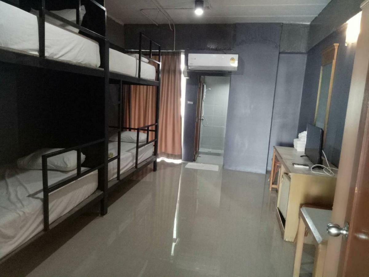 Tongpoon Hotel Бангкок Екстер'єр фото
